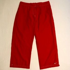 LIKE NEW Nike Cropped Neon Coral Capri Pants